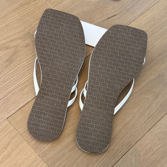 NWT TKEES cream Strappy Square-Toe Sandals - Picture 3 of 6